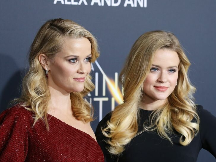 Reese Witherspoon, Ava Phillippe