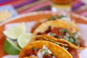 Tacos de Adobada