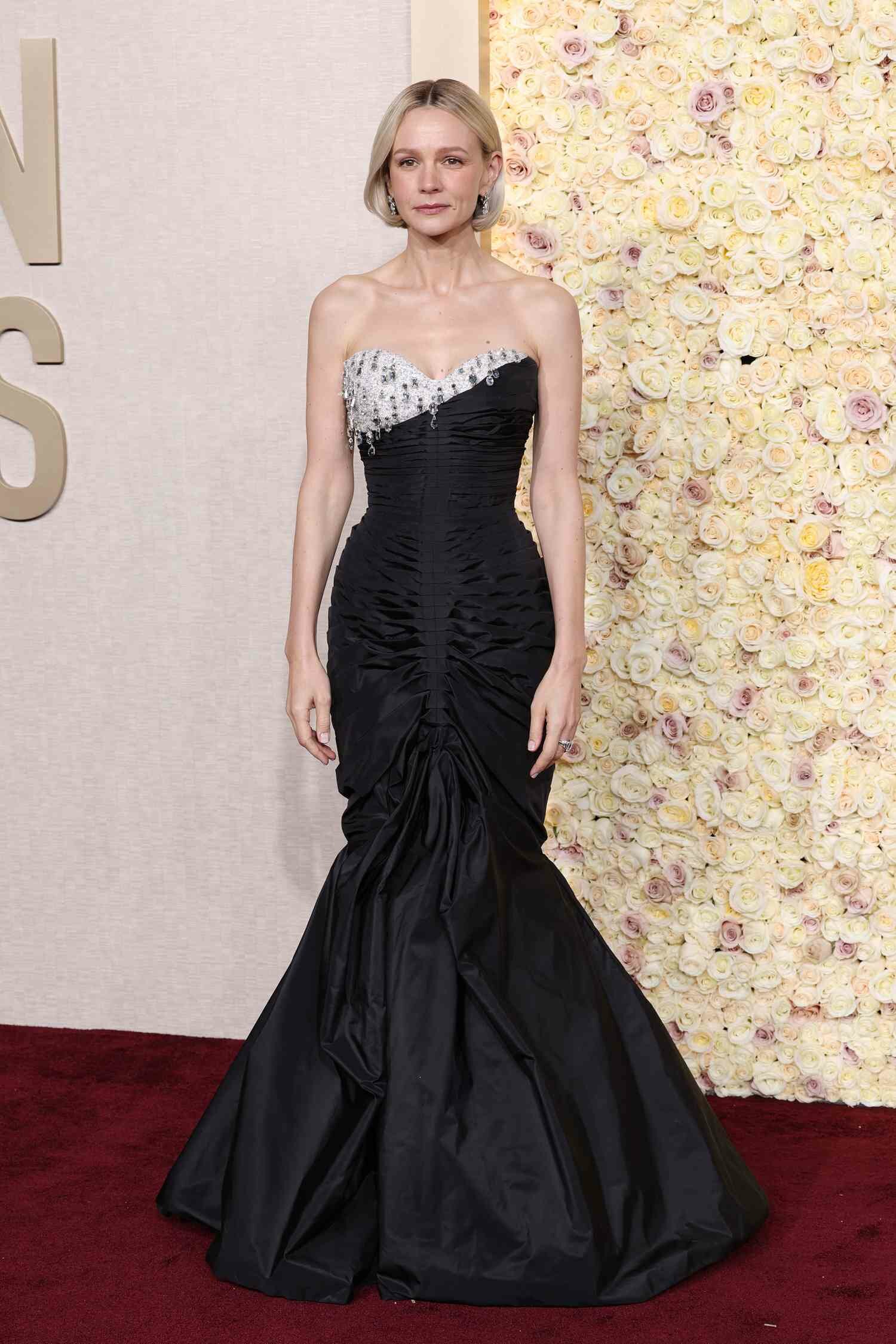 Carey Mulligan's 2024 Golden Globes look