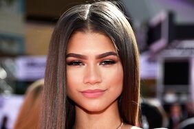 Zendaya Billboard Music Awards Arrivals Headshot - Lead 0216