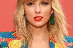 Taylor Swift blonde shag haircut