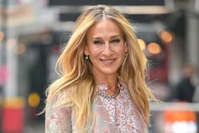 Replicate SJP's bright and smooth under eyes with the powder a shopper says makes them 