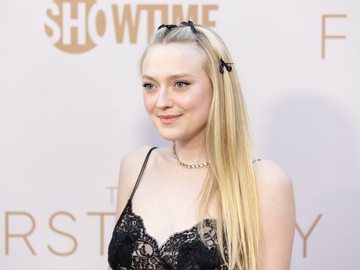 Dakota Fanning Nightgown Red Carpet