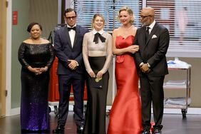 Chandra Wilson, Justin Chambers, Ellen Pompeo, Katherine Heigl and James Pickens Emmys 