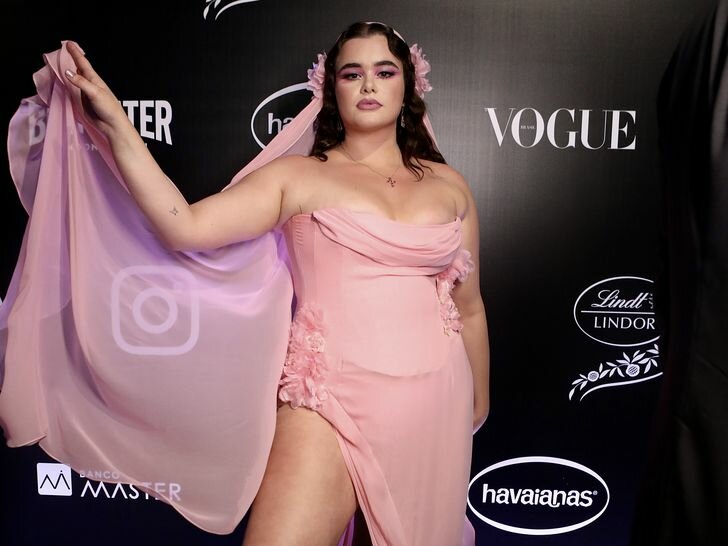 Barbie Ferreira Havianas party Brazil