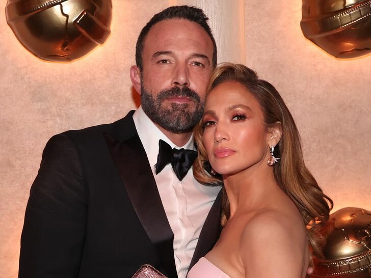 Jennifer Lopez Resting Her Head Against Ben Affleck 2024 Golden Globes