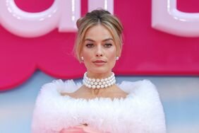 Margot Robbie Wearing Alleven Body Makeup at the Barbie Premiere